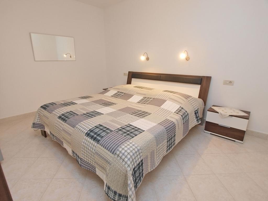Apartments Milan 1457 Rovinj Exterior photo