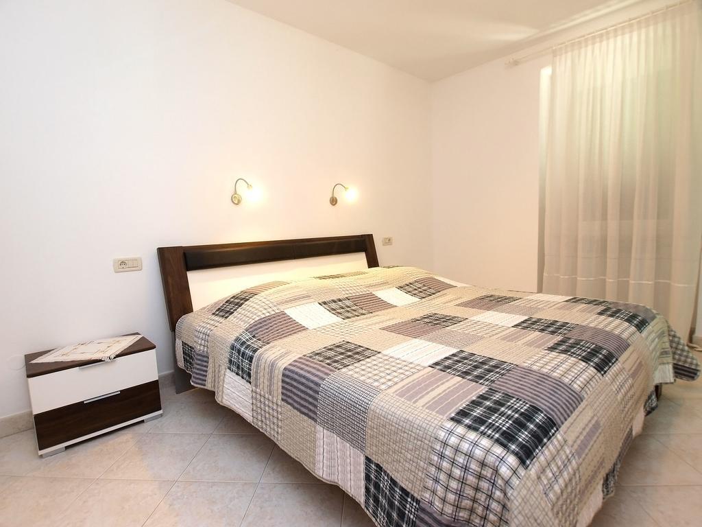 Apartments Milan 1457 Rovinj Exterior photo