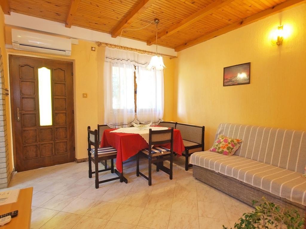 Apartments Milan 1457 Rovinj Exterior photo